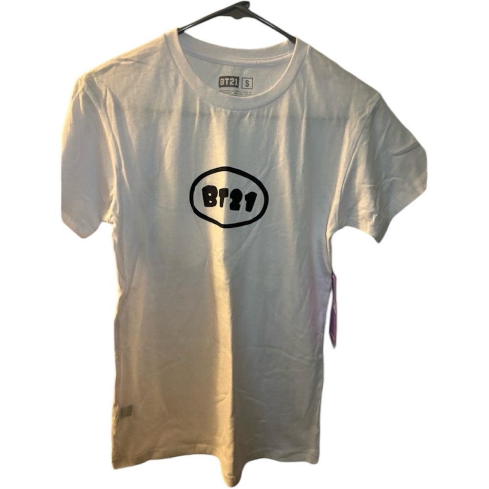 BT21 baby graphic t-shirt NWT
